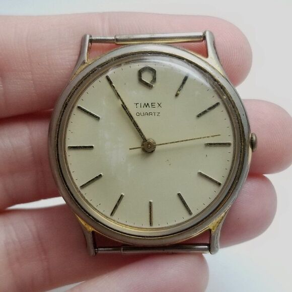 Vintage Timex Quartz Watch, Not Working, Sold As Is - Picture 1 of 5